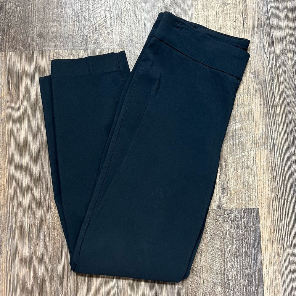 Navy Blue Harve Benard Stretch Capri Khakis Size 8